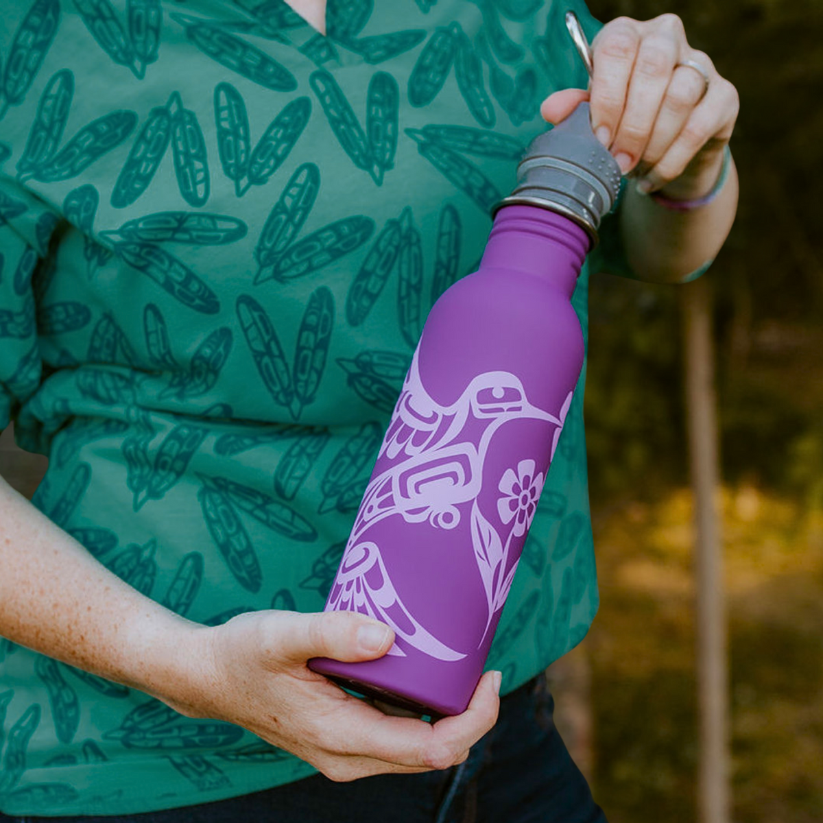 Water Bottle w/ Contemporary Indigenous Design (25 oz)