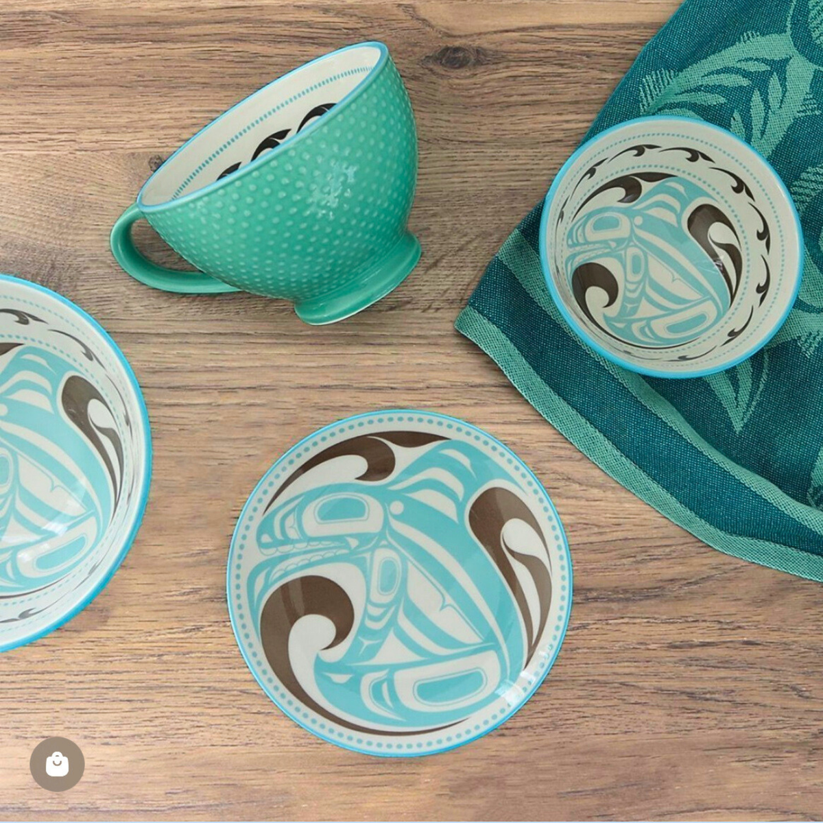 Art Plate w/ Contemporary Indigenous  Design (set of 2)